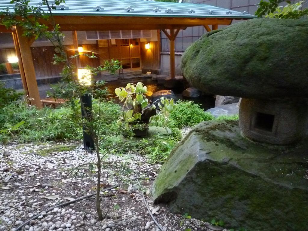 Yudanaka Tawaraya Ryokan Яманучи Екстериор снимка